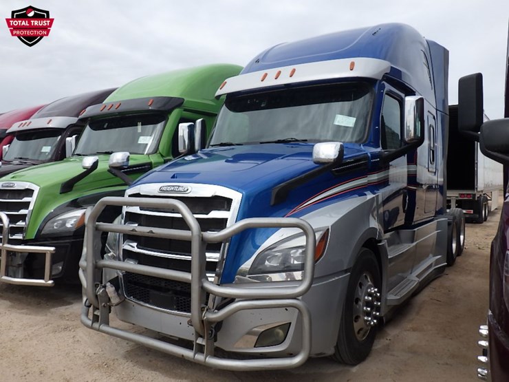 2021-freightliner-cascadia-126-image-1