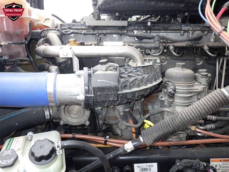 2021-freightliner-cascadia-126-image-28