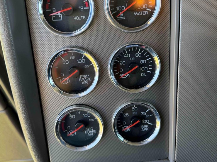 2015-kenworth-c500-image-37