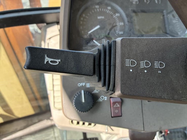 1999-john-deere-6410-image-16