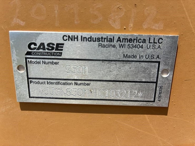 2016-case-850m-image-31