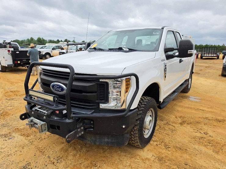 2019-ford-f250-image-1