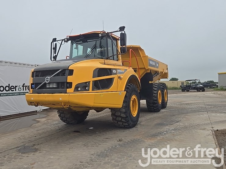 2023-volvo-a25g-image-1