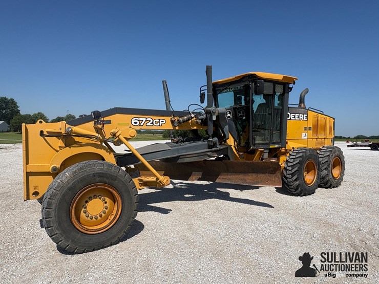 2012-deere-672gp-image-1