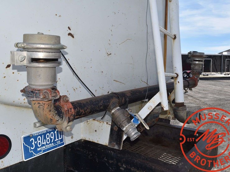 1994-peterbilt-379-image-36