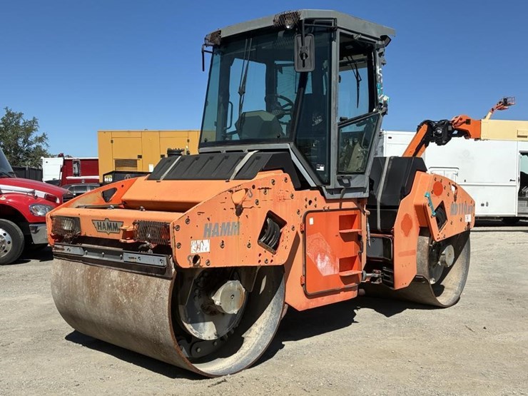 2012-hamm-hd110hv-image-1