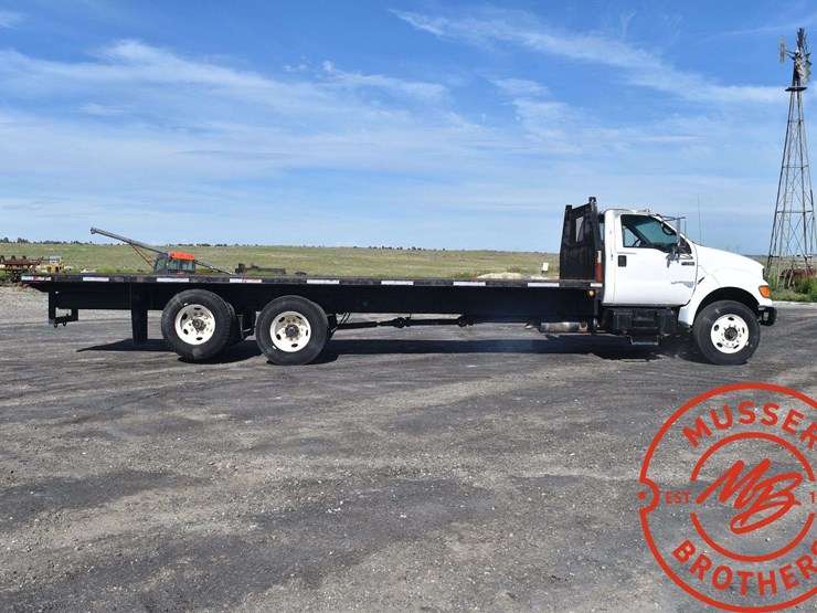 2002-ford-f750-image-11