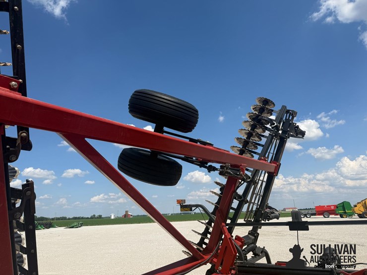 2008-case-ih-330-image-15