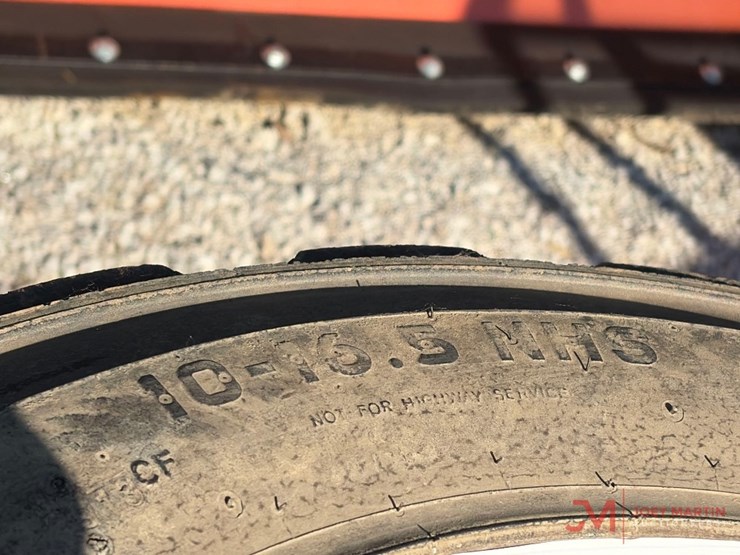 (4)-10-16.5-skid-steer-tires-and-wheels-image-3