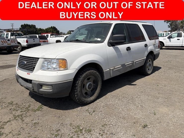 2004-ford-expedition-xlt-image-1