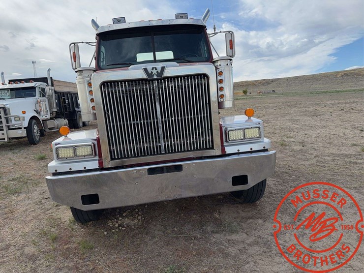 2001-western-star-4900-image-2