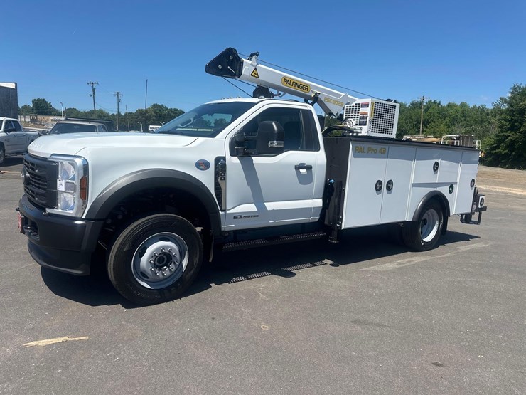 2026-ford-f550-xl-image-5