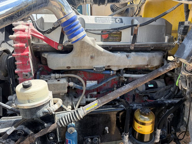 2014-peterbilt-389-image-9