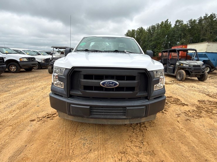 2017-ford-f150-xl-image-9