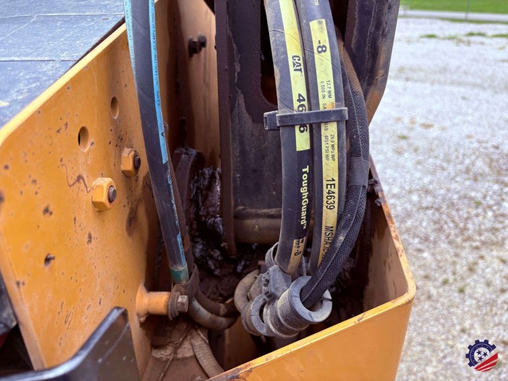 2020-caterpillar-259d3-image-62