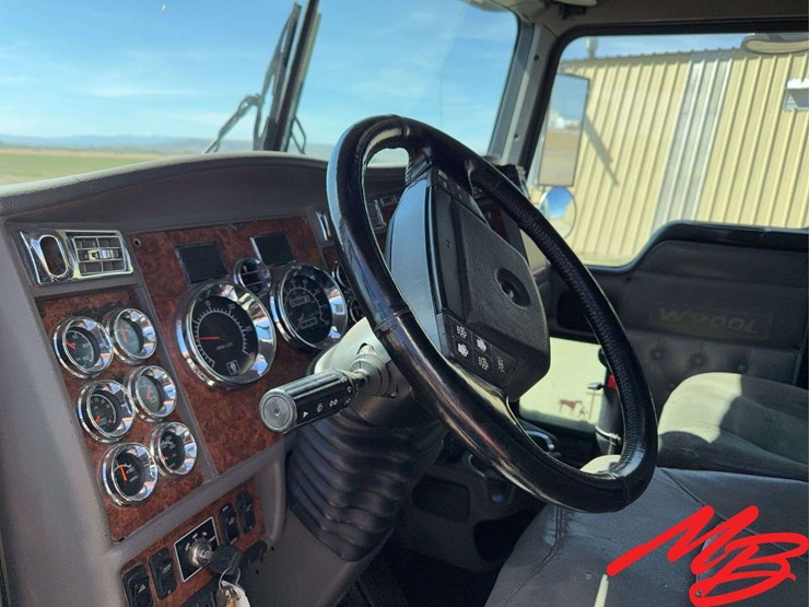 2005-kenworth-w900-image-42