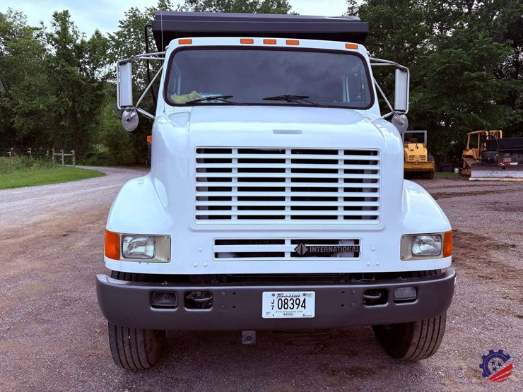 1994-international-8100-image-6