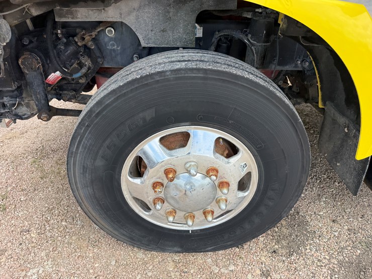 2015-kenworth-t800-image-12