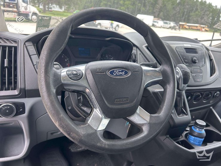 2016-ford-transit-image-13