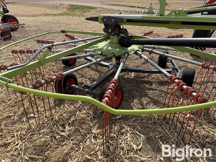 2015-claas-liner-2900-image-17