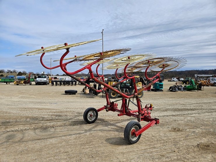 #5008-•-tuniti-10-wheel-vee-rake-image-5