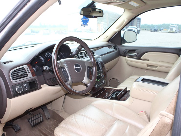 2008-gmc-yukon-xl-image-5