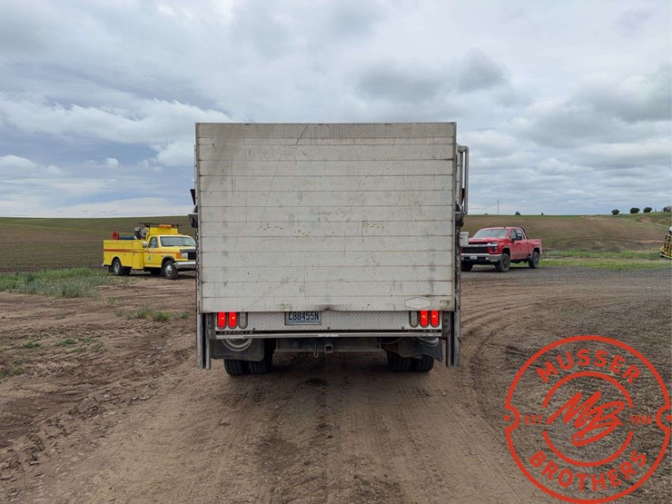 2008-ford-f550-image-4