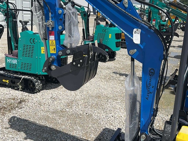 cfg-industrial-dm20ym-mini-excavator-image-10