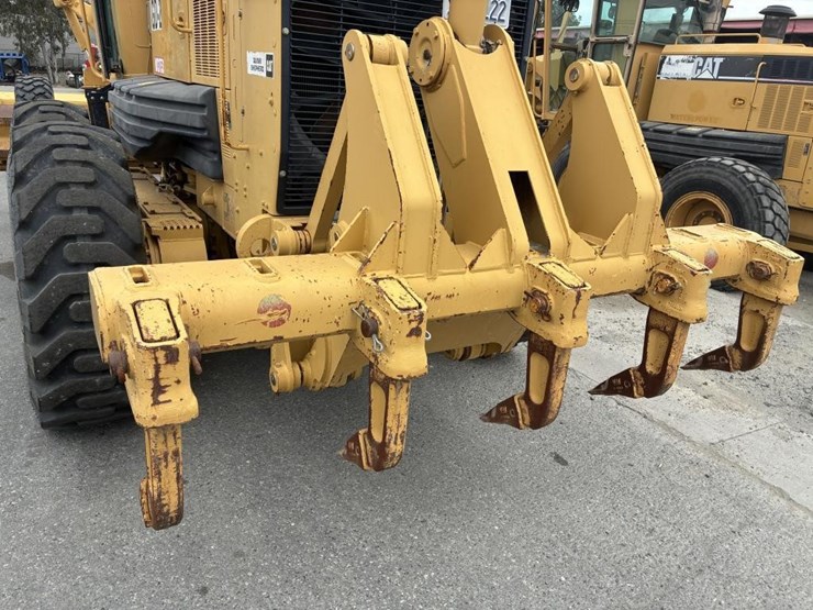 2004-caterpillar-143h-vhp-image-14