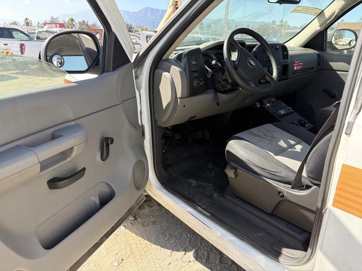 2007-chevrolet-silverado-2500-image-13