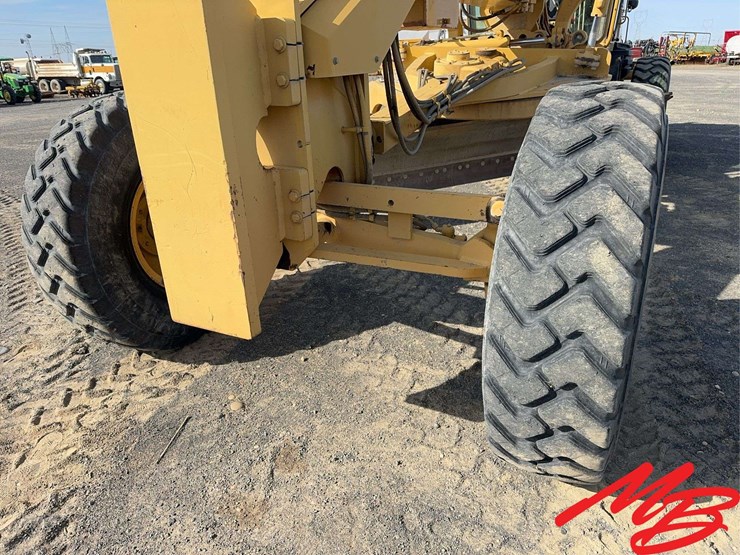 caterpillar-140h-image-10