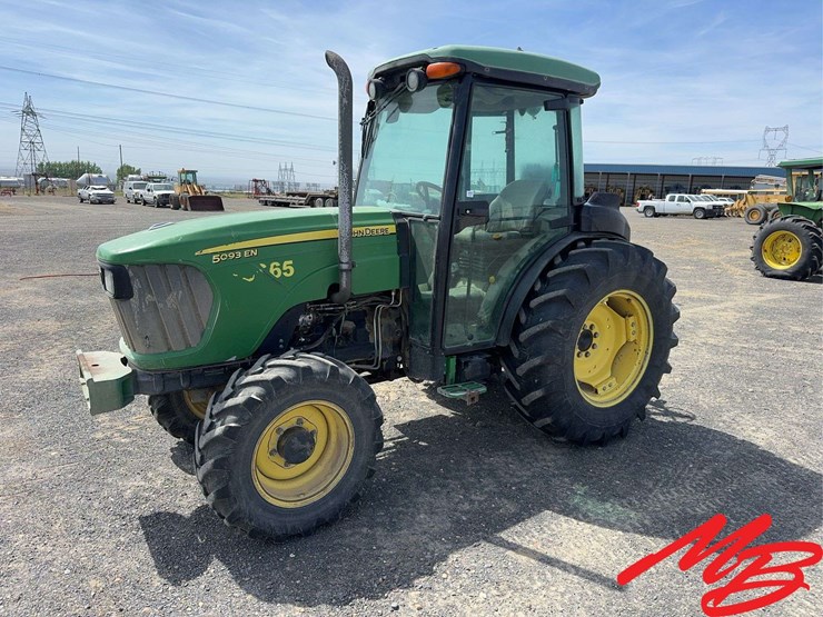 2011-john-deere-5093en-image-1