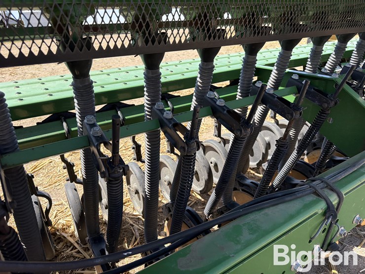 john-deere-520-image-19