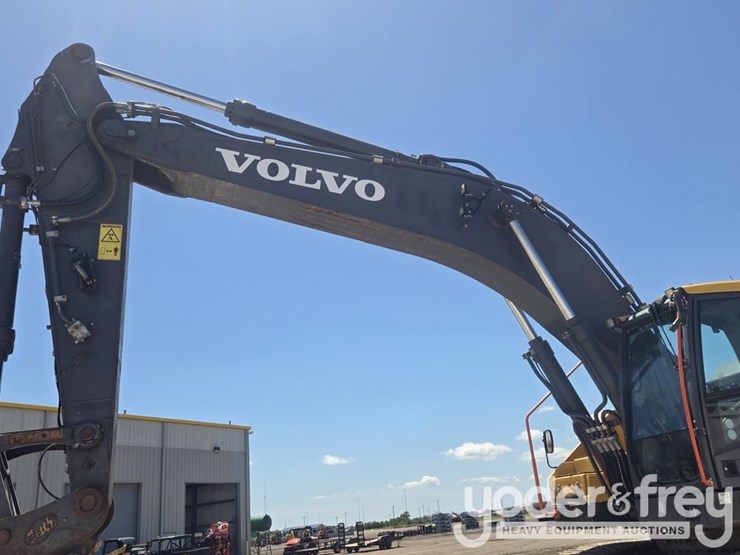 2022-volvo-ec350el-image-23