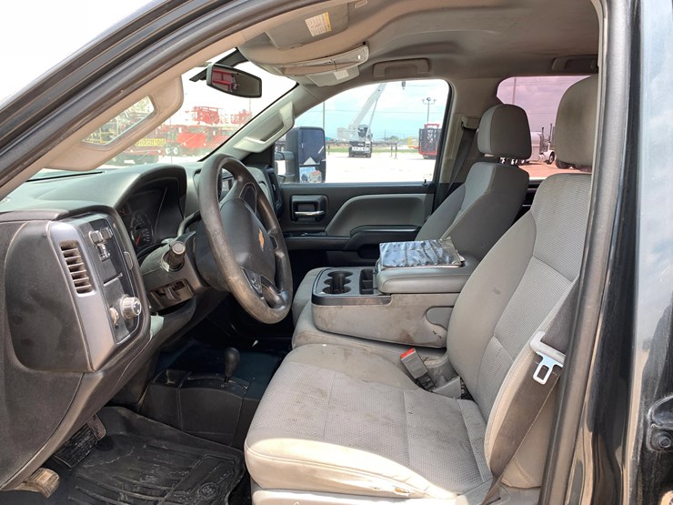 2018-chevrolet-silverado-2500hd-image-7