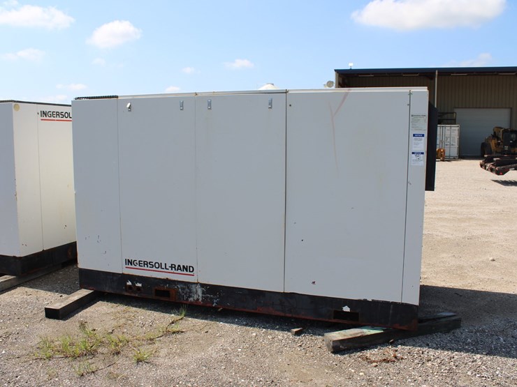 #1016-•-1993-ingersoll-rand-rotary-screw-ssr-ep200-air-compressor-image-3