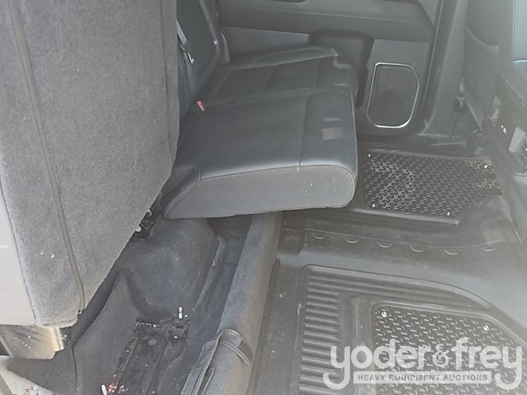 2022-chevrolet-1500-image-32
