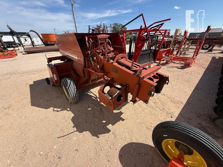 hesston-4600-image-4
