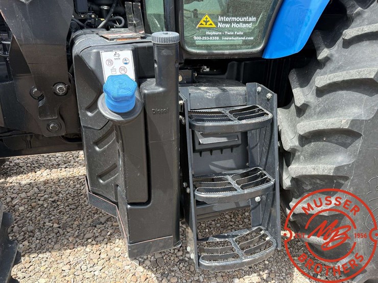 2017-new-holland-ts6.140-image-22
