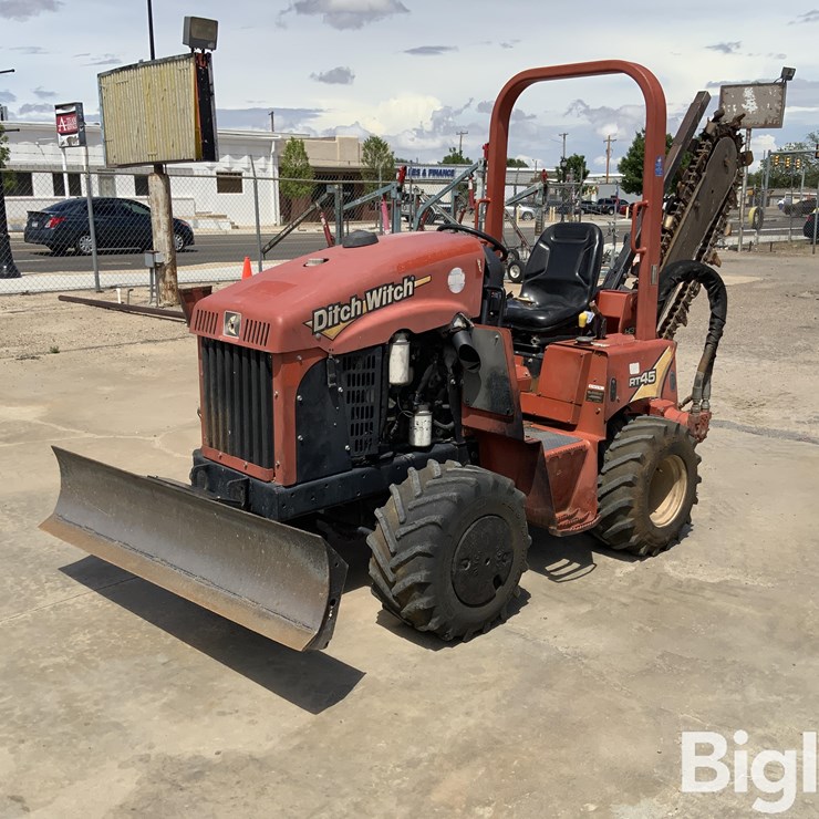 DITCH WITCH RT45