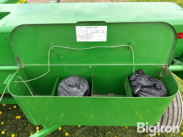 2005-john-deere-328t-small-square-baler-image-18