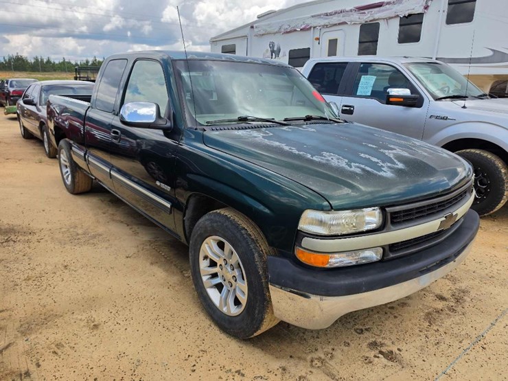 2001-chevrolet-silverado-1500-image-4