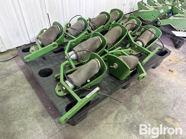 john-deere-down-pressure-air-bags-w/double-valves-image-3