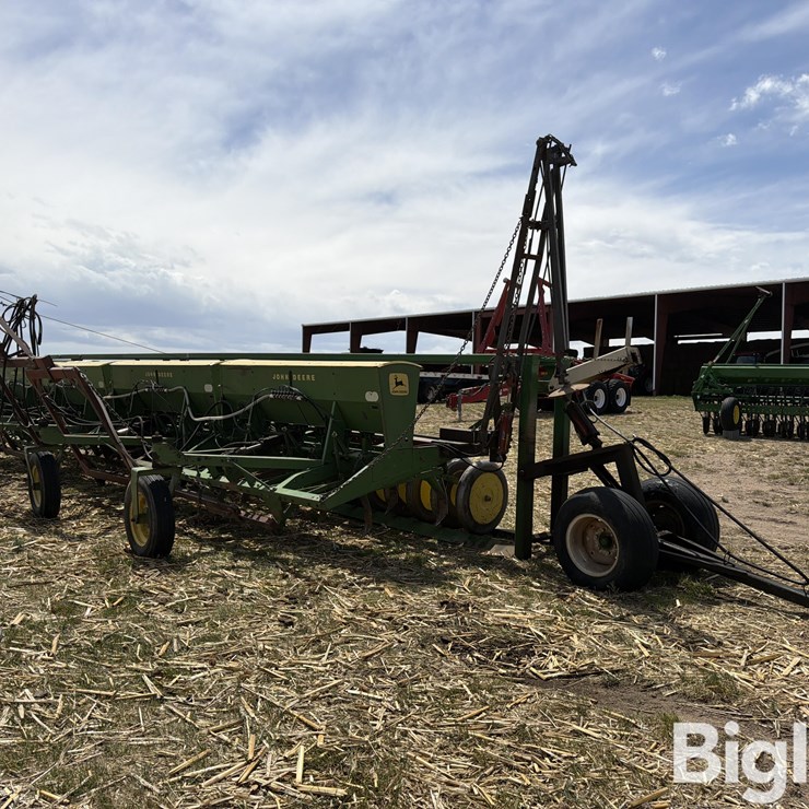 JOHN DEERE LZ812
