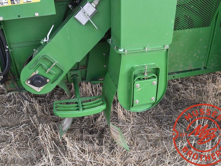 2009-john-deere-9770-sts-image-36
