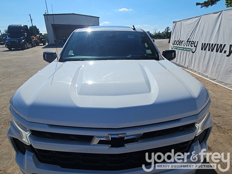 2022-chevrolet-1500-image-17