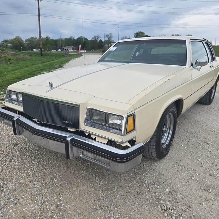 #24004 • 1984 Buick LeSabre Passenger Car