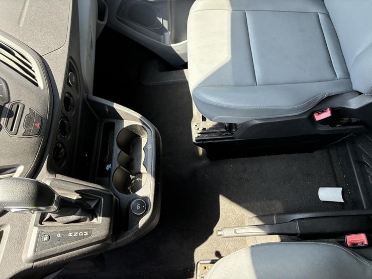 2017-ford-transit-image-16