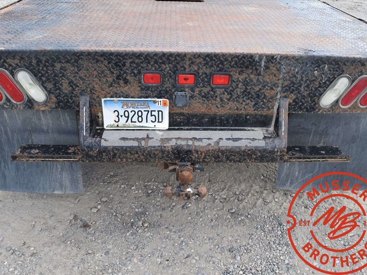 2015-chevrolet-3500-image-30