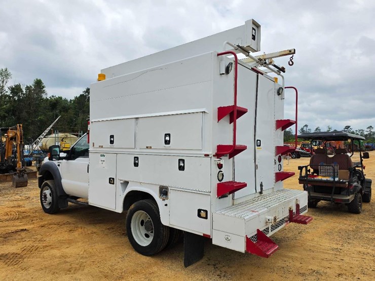 2016-ford-f550-image-2